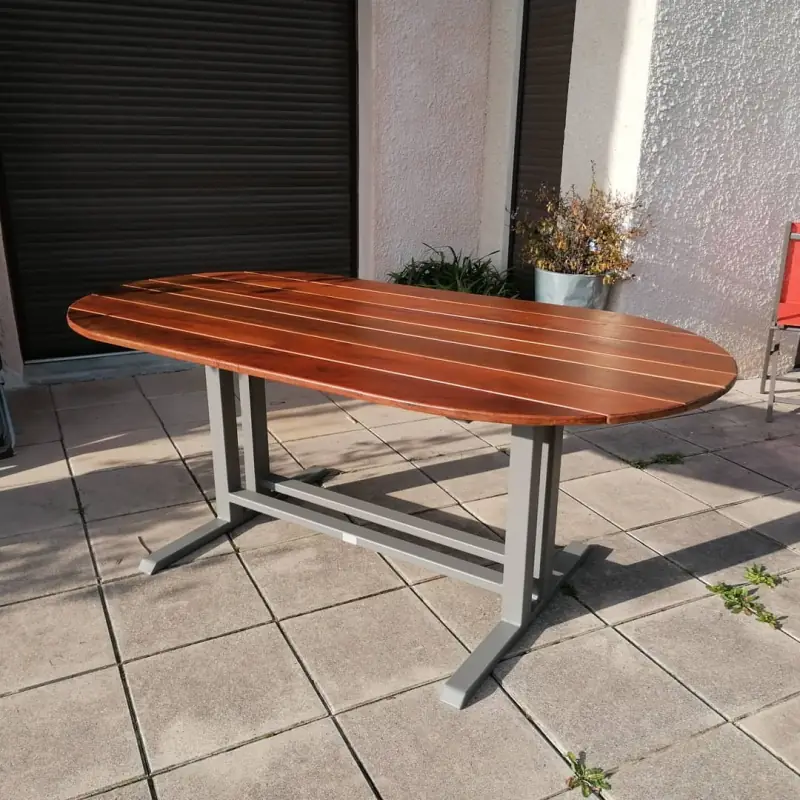 Table d'extérieur en ipé et pied acier thermolaquée… — Mobilier Alliage Mobilier